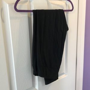 Solid black LuLaRoe leggings